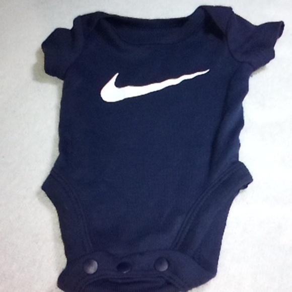 Like New, Nike Newborn Baby Girls Outfit, Bodysuit & Athletic Legging Pants Set - Picture 9 of 9